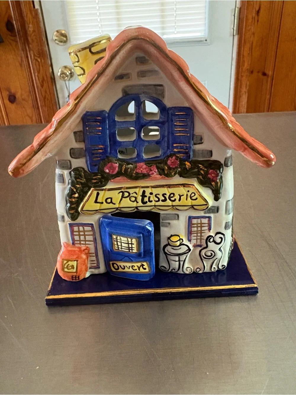 Cottage Cozy Ceramic Candle Holder La Patisserie with extra base for candle